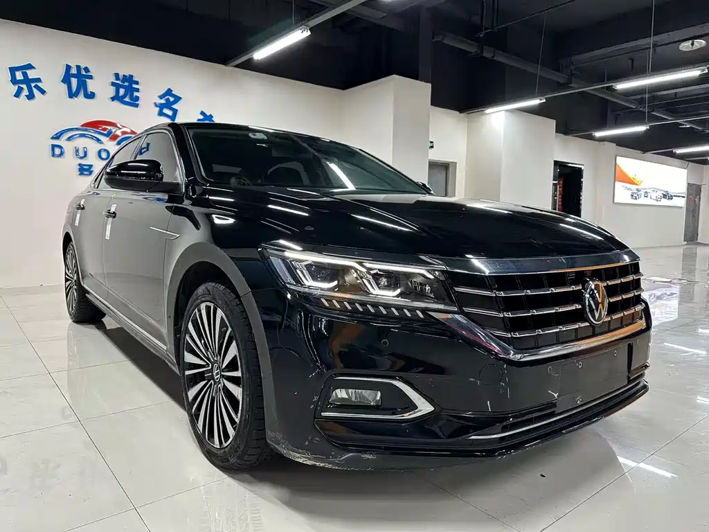Volkswagen Passat 2020 330TSI Luxury VI