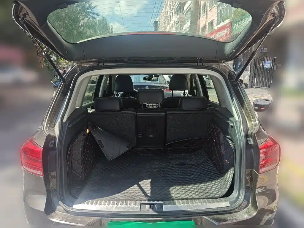 Volkswagen Tiguan — миниатюра 20