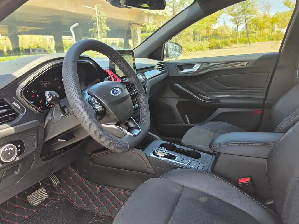Ford Focus — миниатюра 5