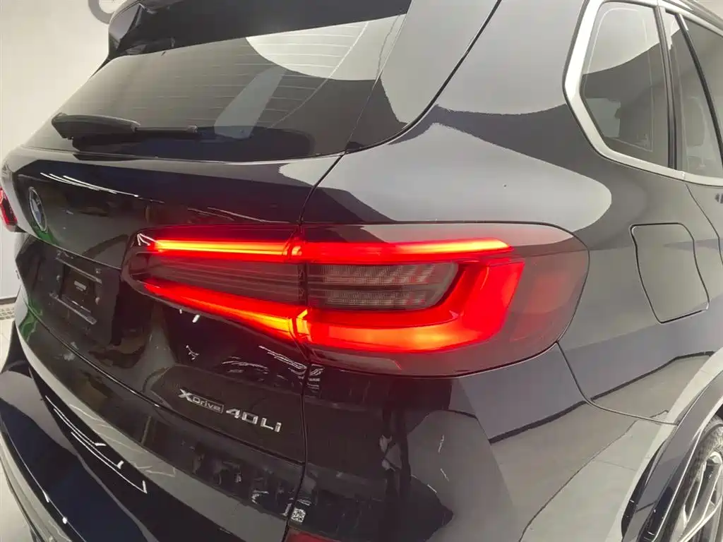 BMW X5 2022 xDrive 40Li M Sport