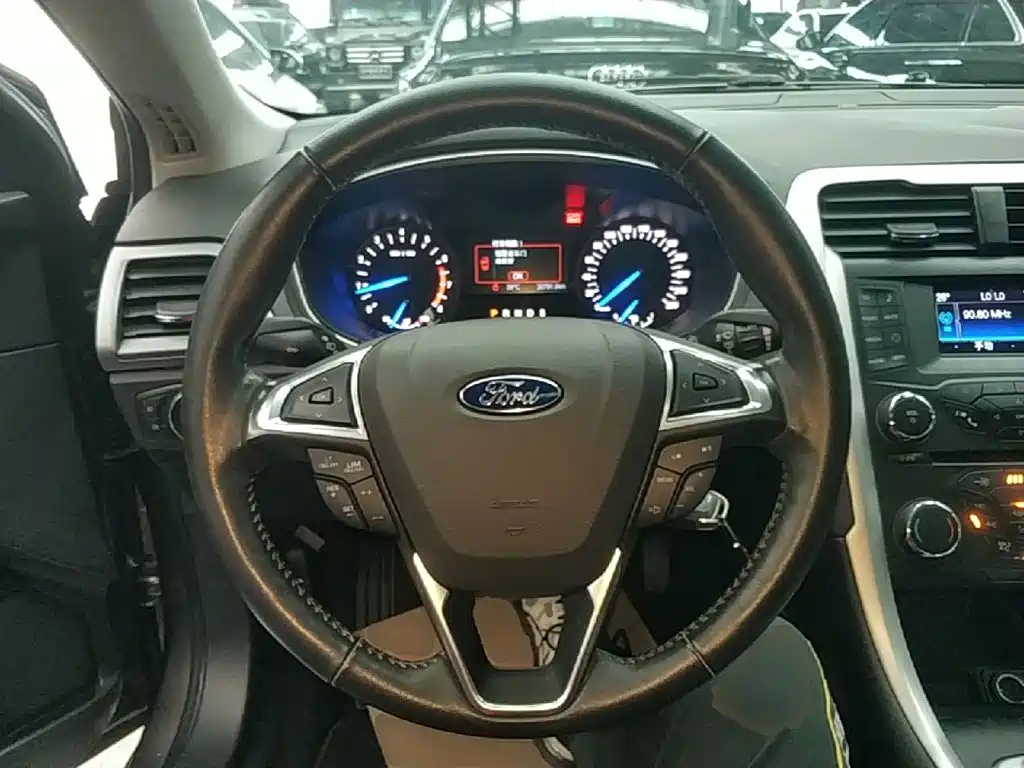 Ford Mondeo — миниатюра 11