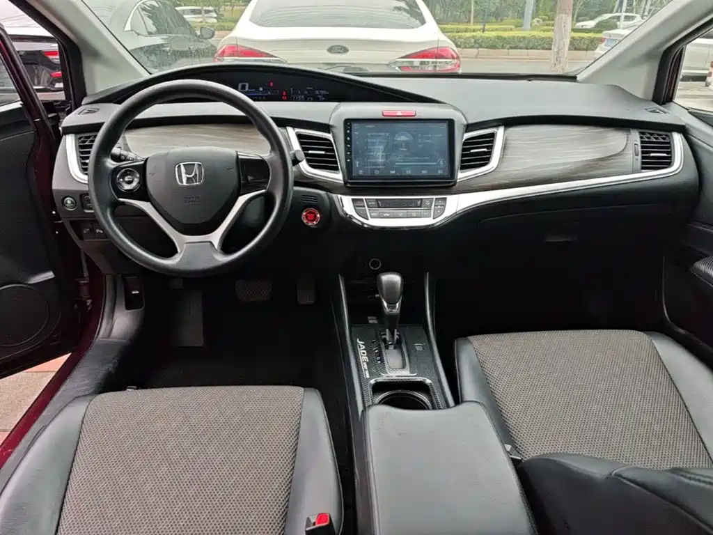 Honda Jade — миниатюра 10
