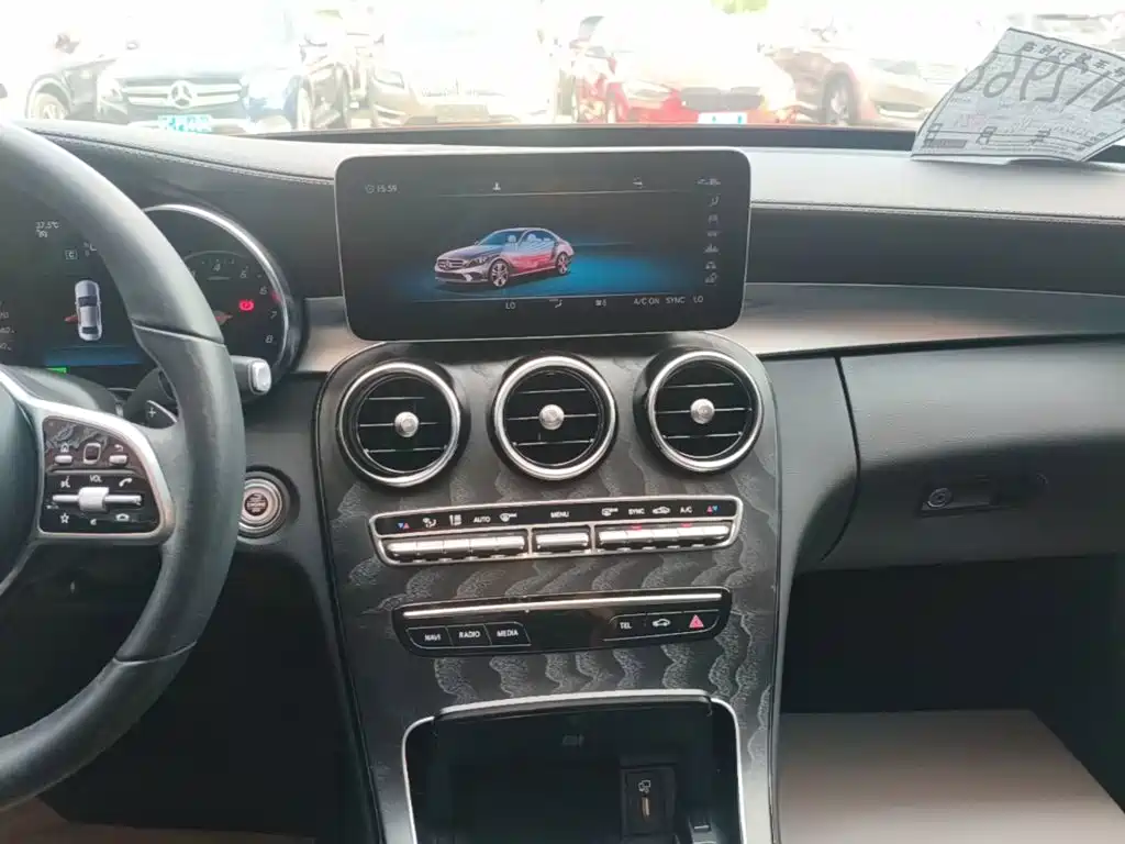 Mercedes-Benz C-Class — миниатюра 13