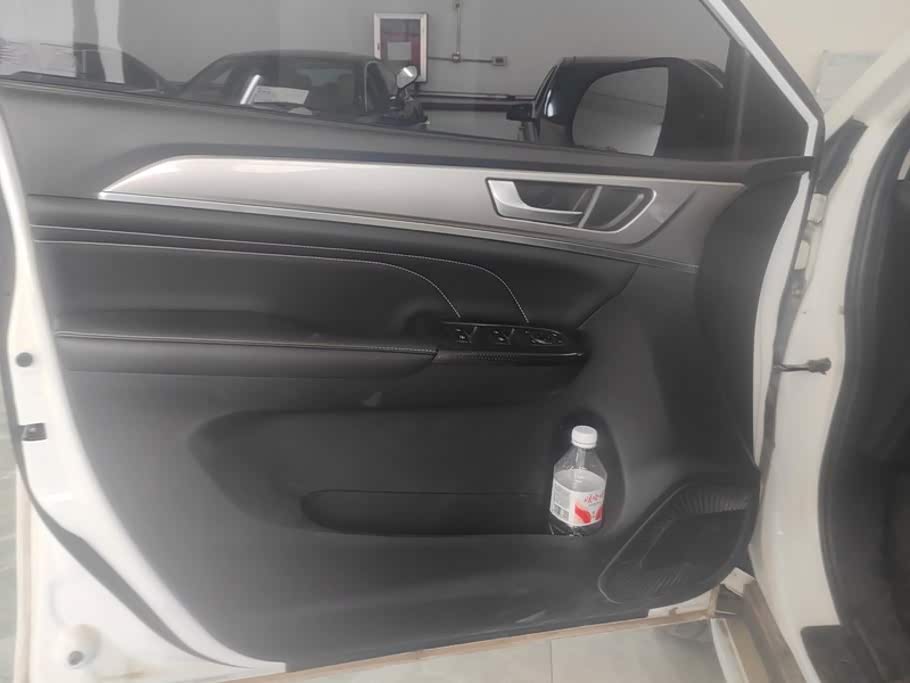 Haval Haval M6 1.5 л 2021 г. Белый, пробег 12800 км