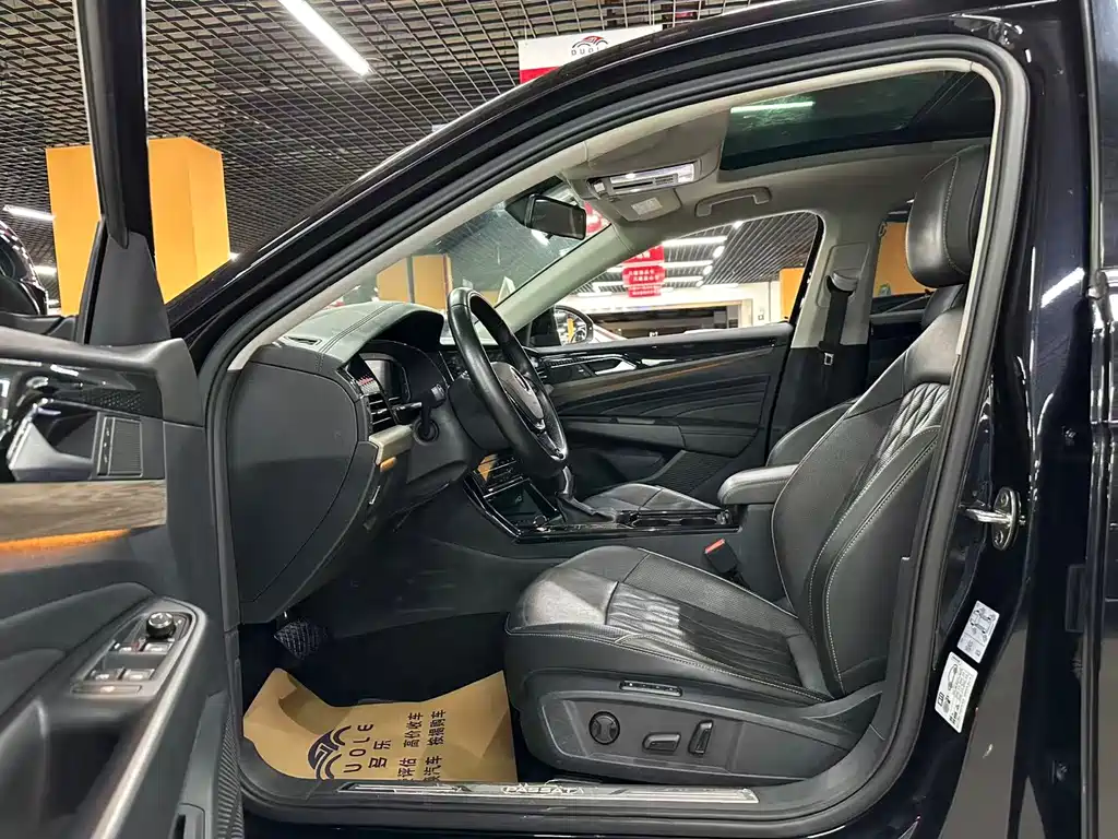Volkswagen Passat 2020 330TSI Luxury VI