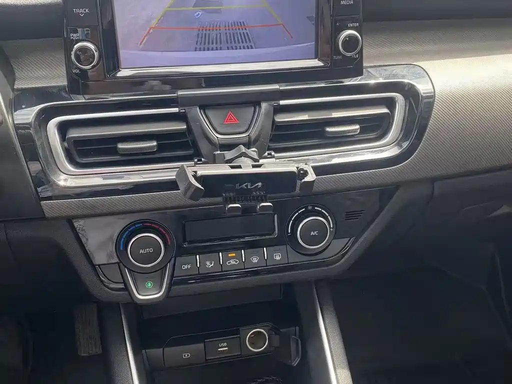 Kia Forte — миниатюра 12