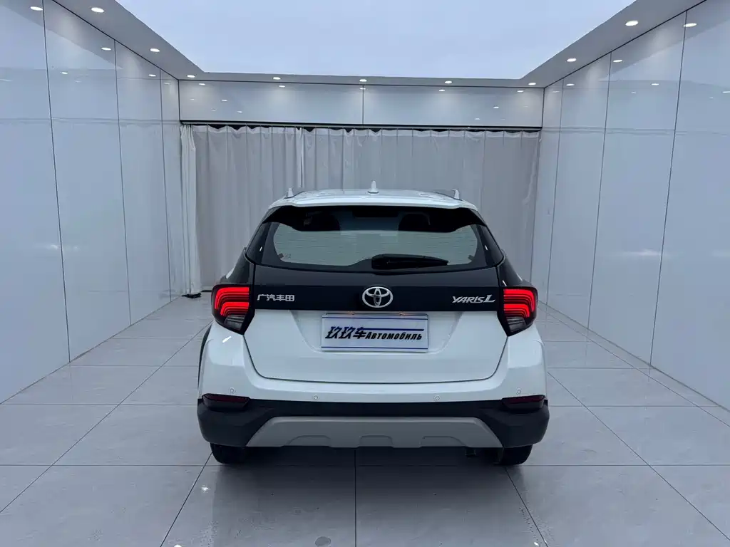 Toyota Yaris L — миниатюра 5