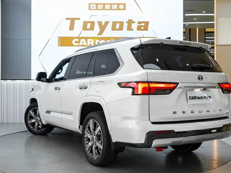 Toyota Sequoia — миниатюра 6