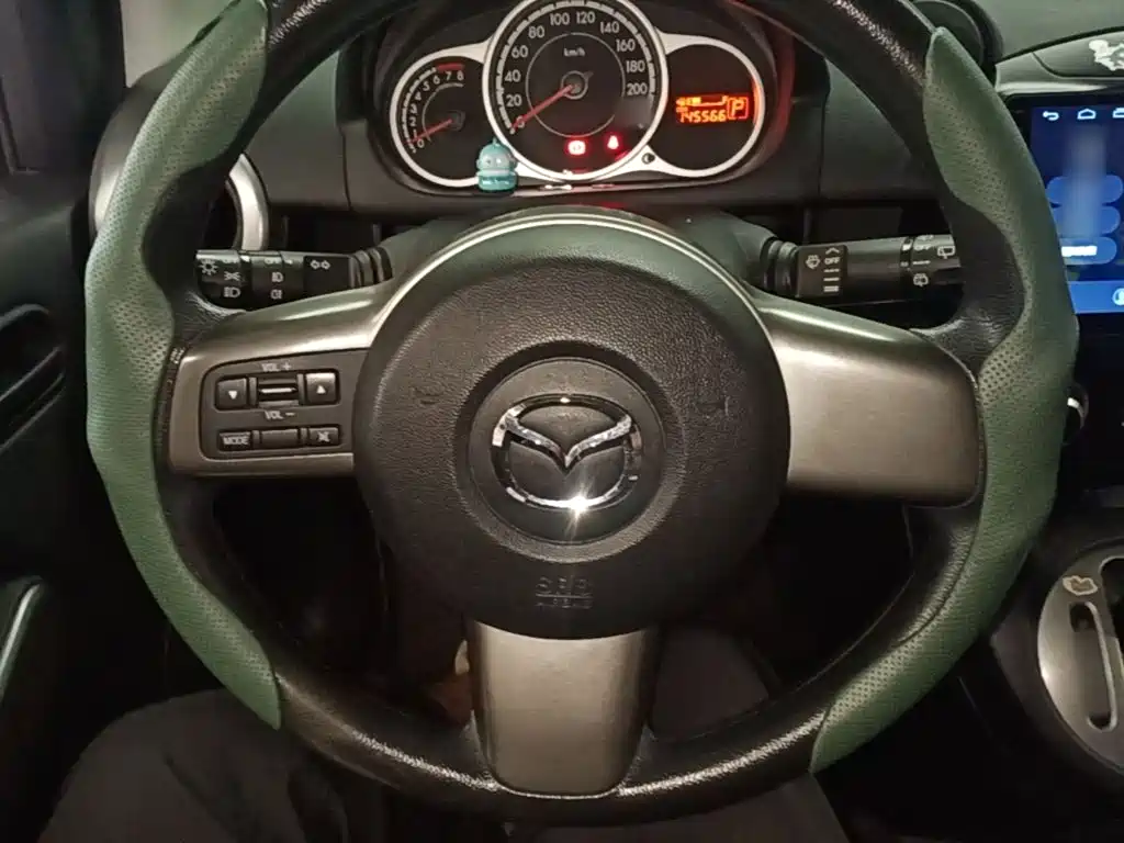 Mazda 2 — миниатюра 11