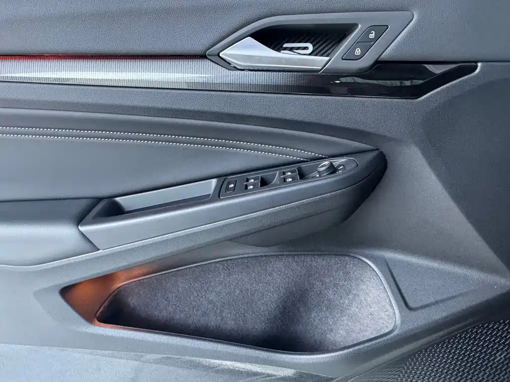 Volkswagen Golf — миниатюра 17