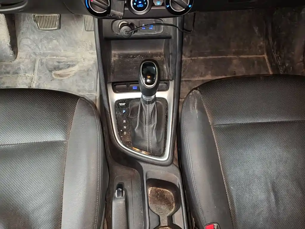 Hyundai Elantra — миниатюра 14