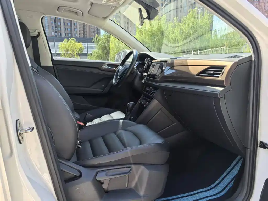 Volkswagen Tharu — миниатюра 9