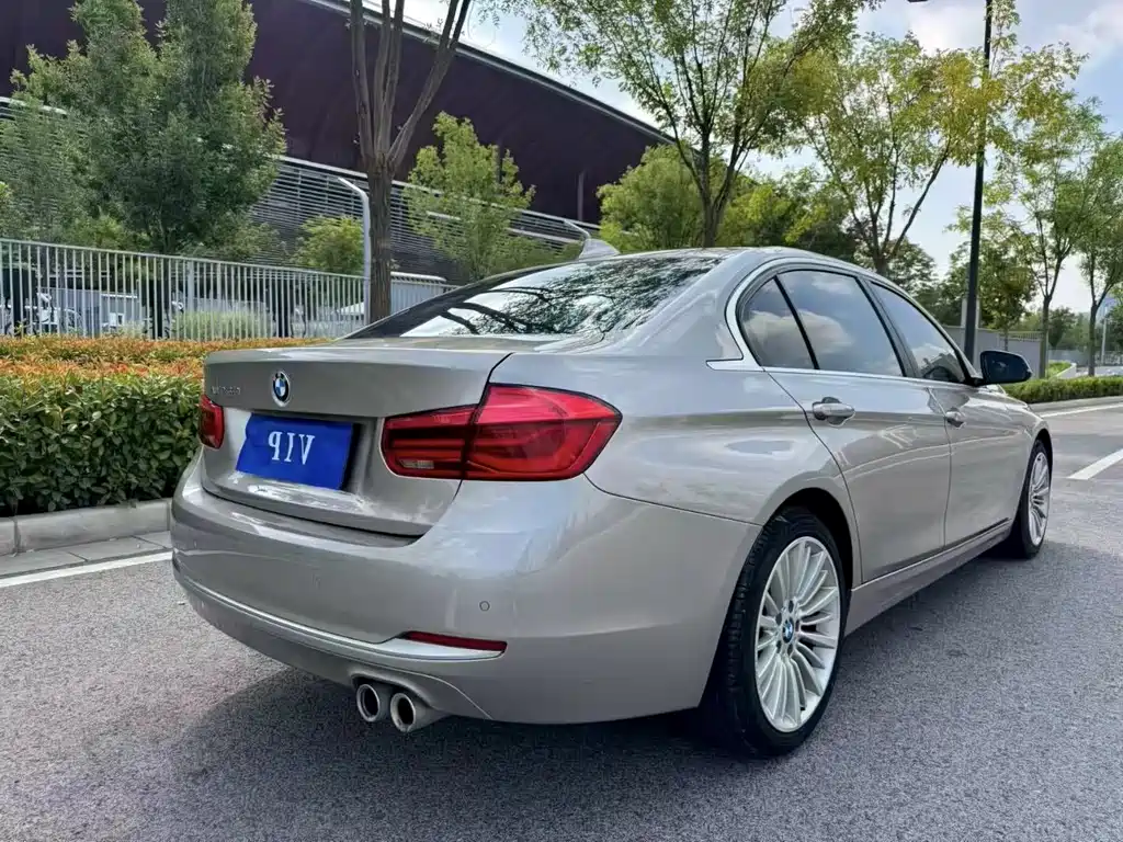 BMW 3 Series — миниатюра 7