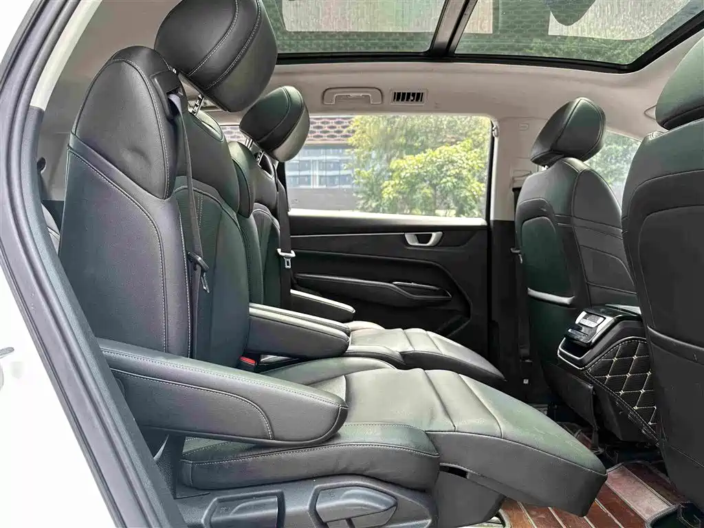 Wuling Victory — миниатюра 18