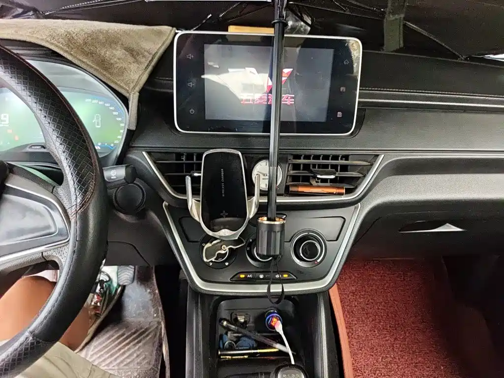 Wuling Hongguang S3 — миниатюра 9