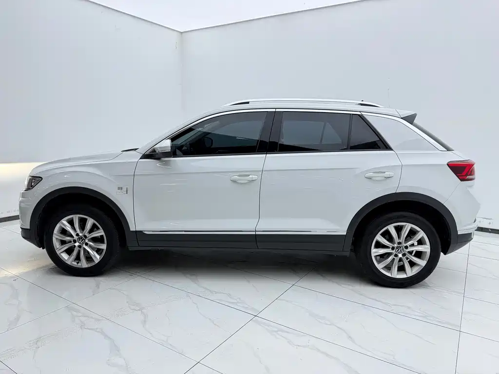 Volkswagen T-Roc — миниатюра 3
