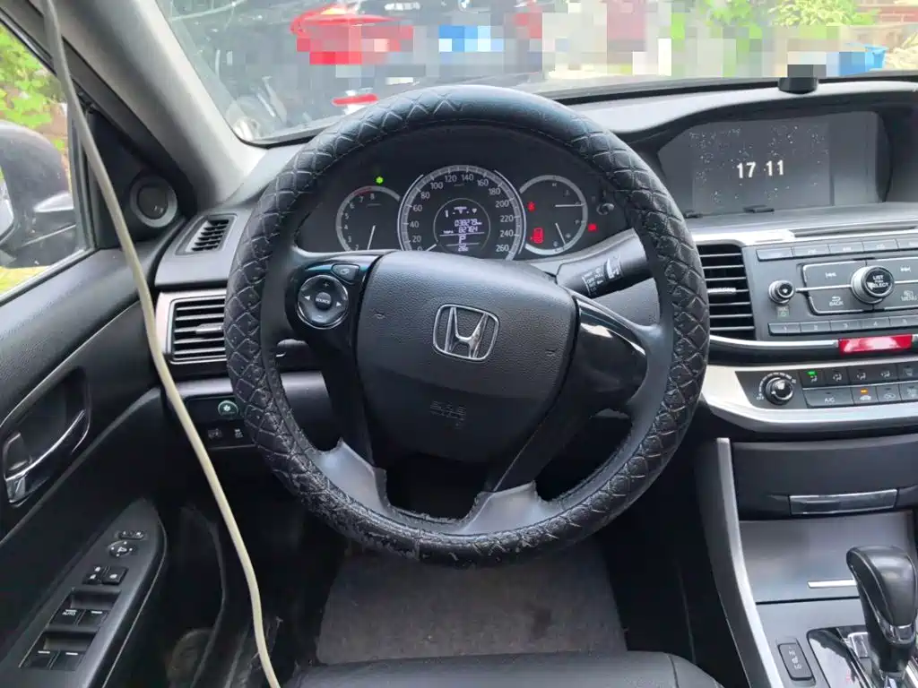 Honda Accord — миниатюра 6