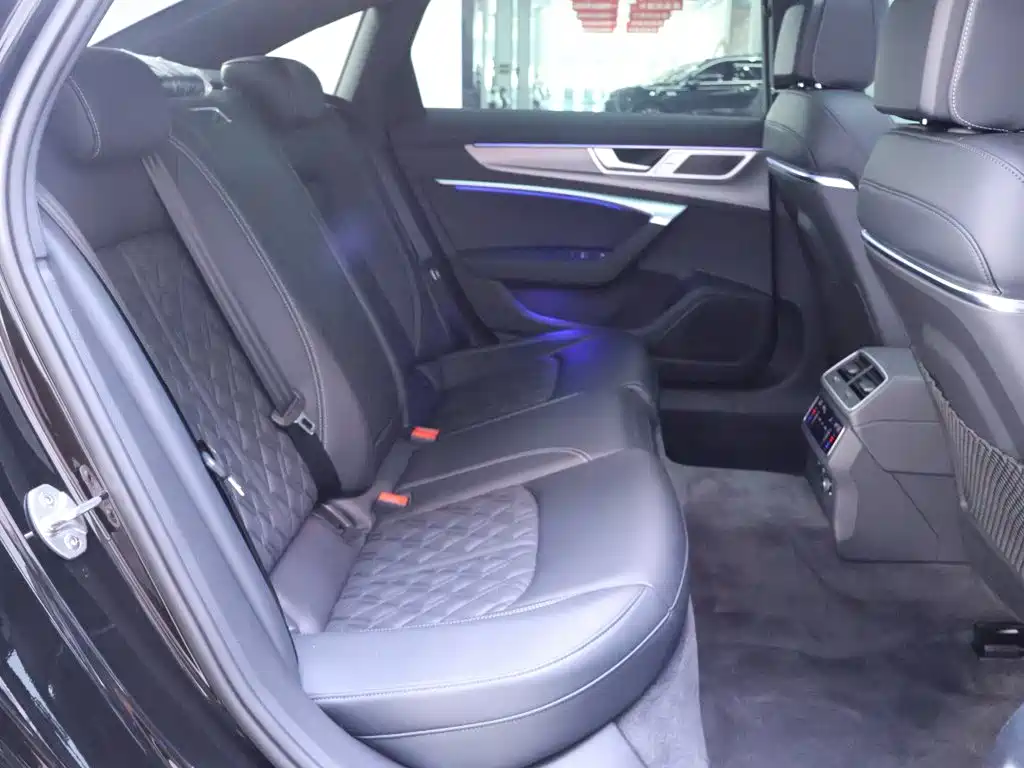 Audi A6L — миниатюра 22