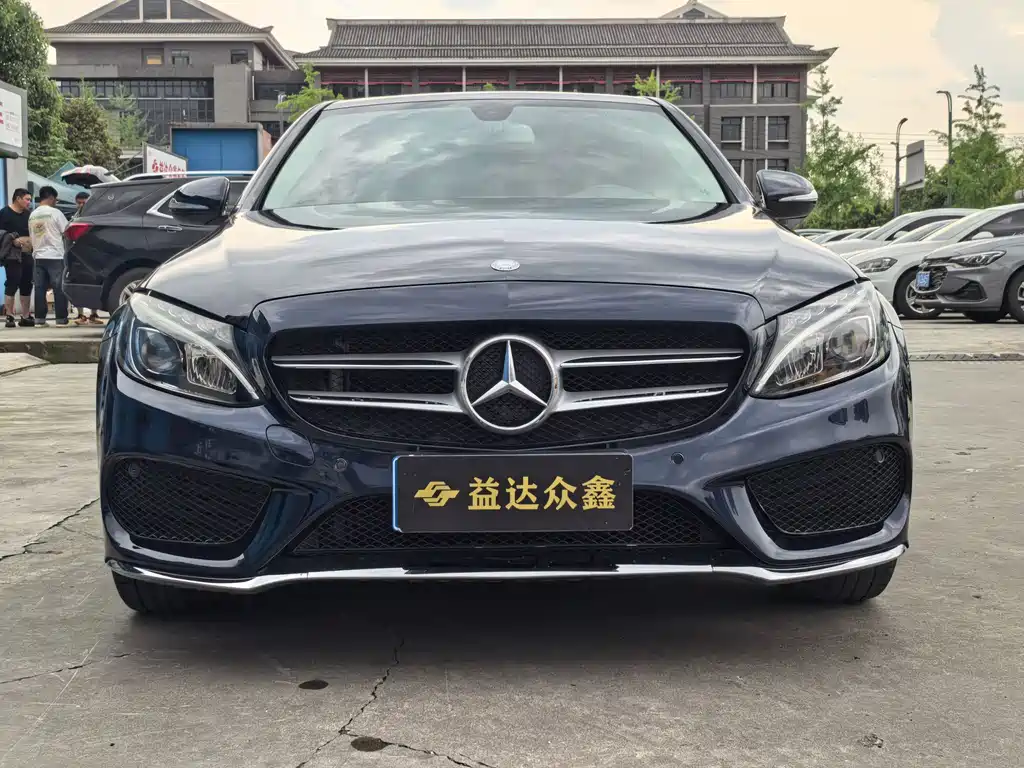 Mercedes-Benz C-Class — миниатюра 2
