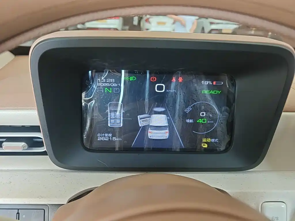Wuling MINIEV — миниатюра 12