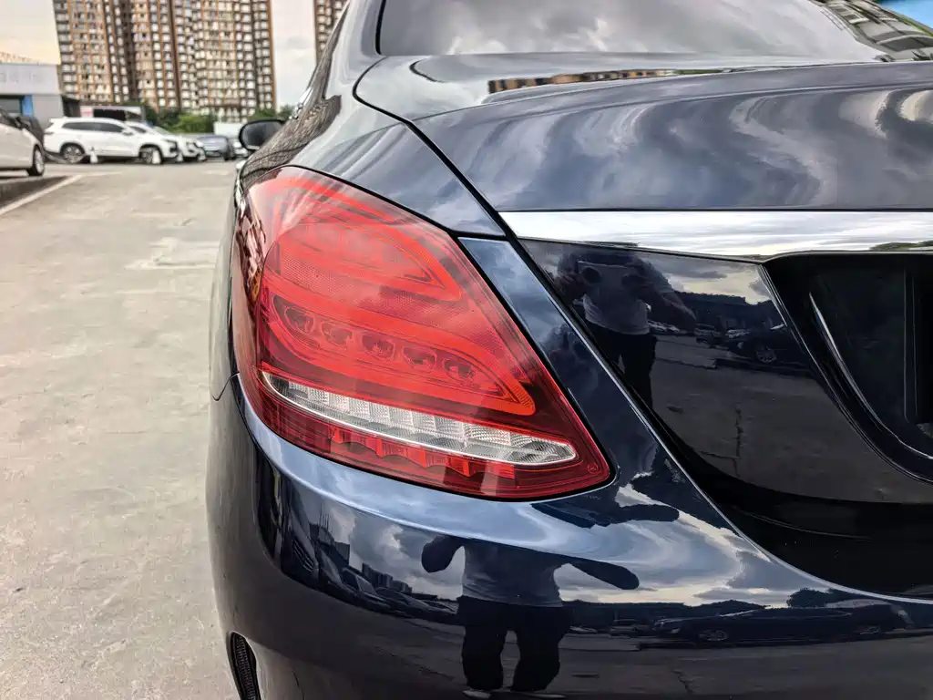 Mercedes-Benz C-Class — миниатюра 8