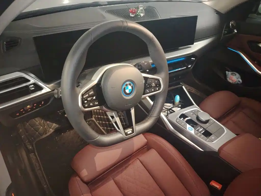 BMW i3 — миниатюра 13