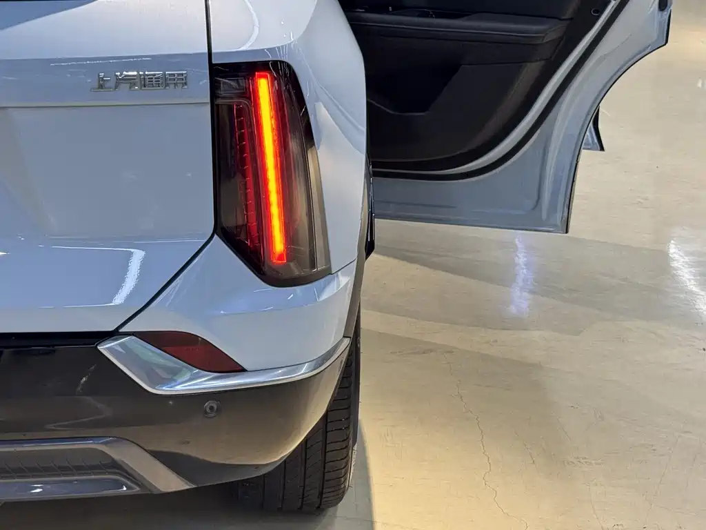 Cadillac IQ — миниатюра 25
