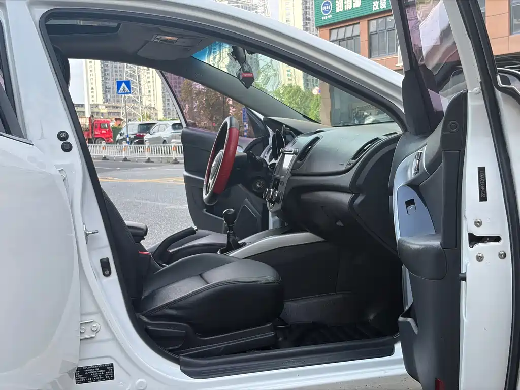 Kia Forte — миниатюра 11