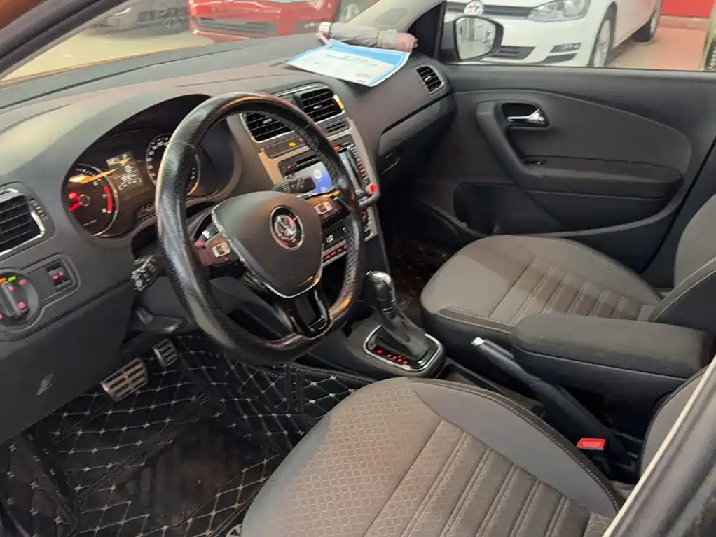 Volkswagen Polo — миниатюра 9