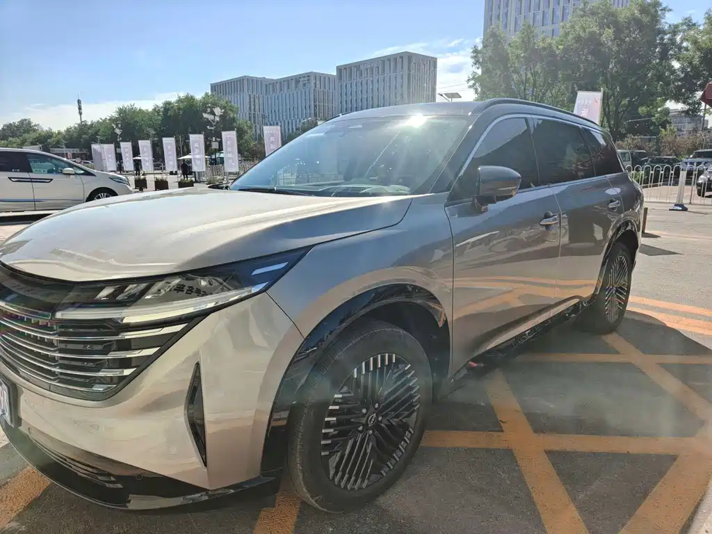 Nissan Teramont