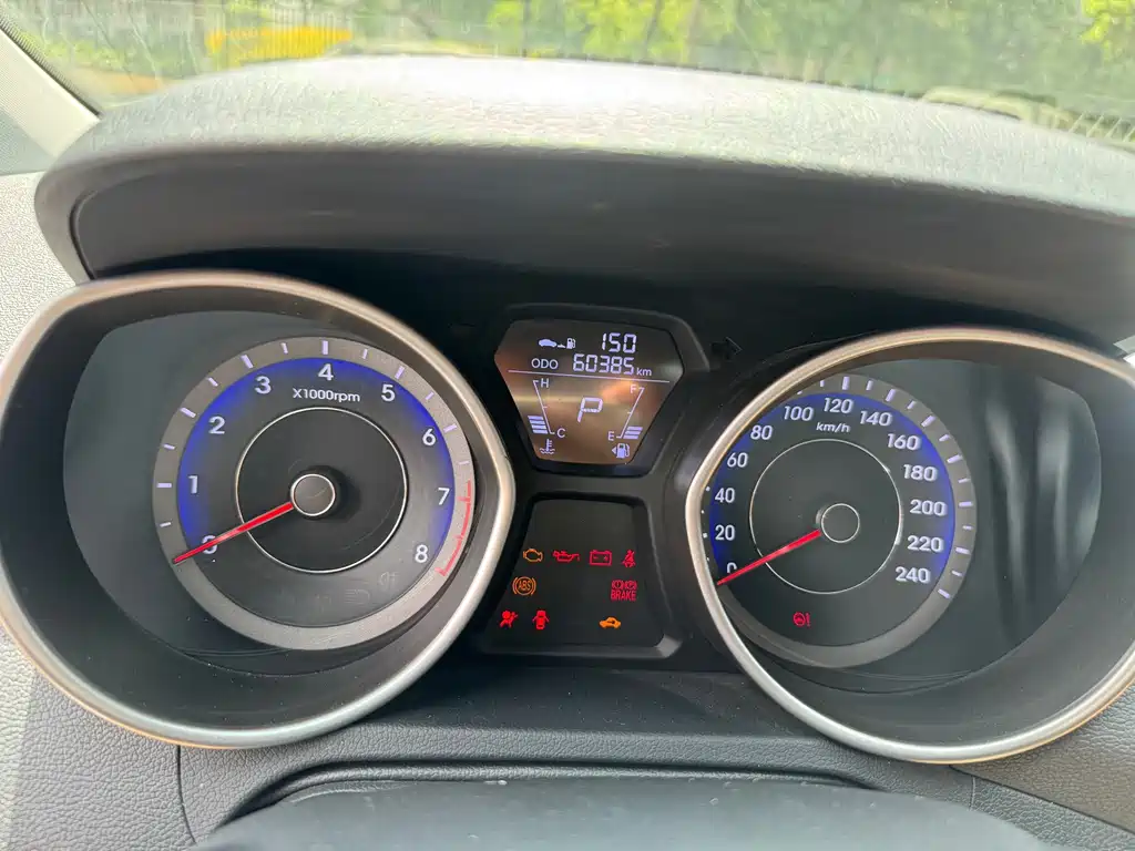 Hyundai Elantra Langdong — миниатюра 8