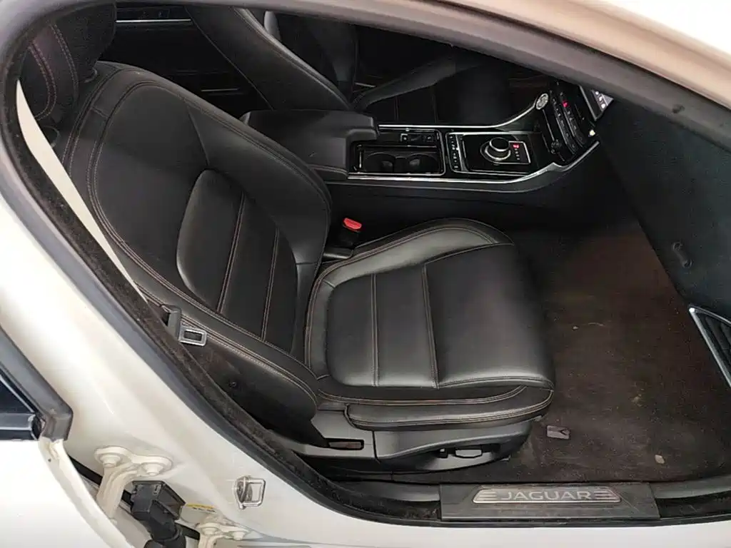 Jaguar XEL — миниатюра 25