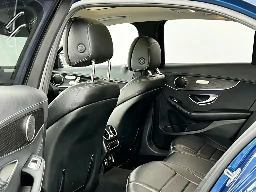 Mercedes-Benz C-Class — миниатюра 5