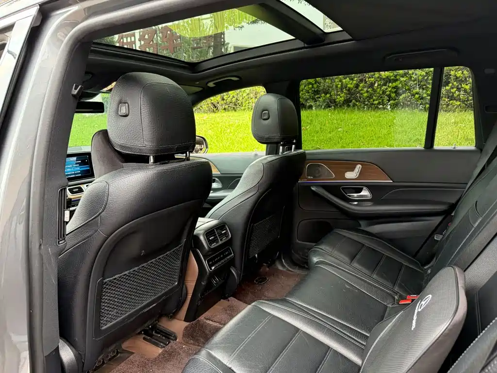 Mercedes-Benz GLS — миниатюра 11