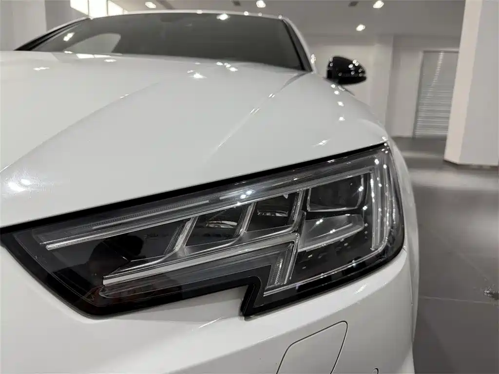 Audi A4L — миниатюра 11