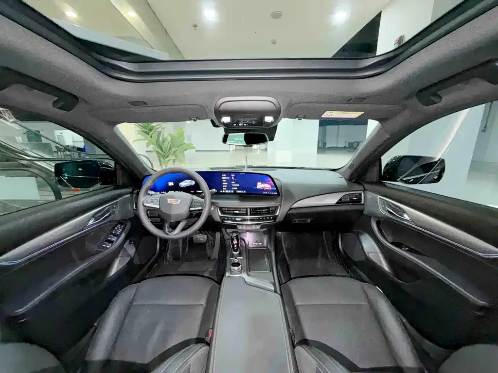 Cadillac CT5 — миниатюра 8