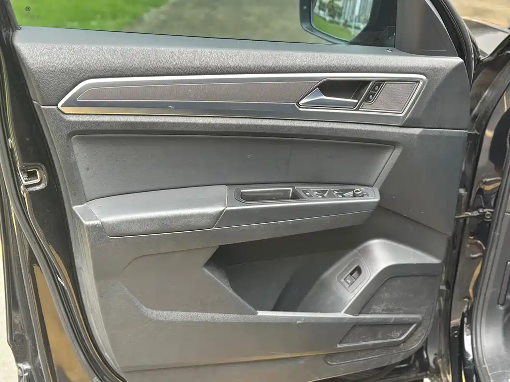 Volkswagen Teramont — миниатюра 5