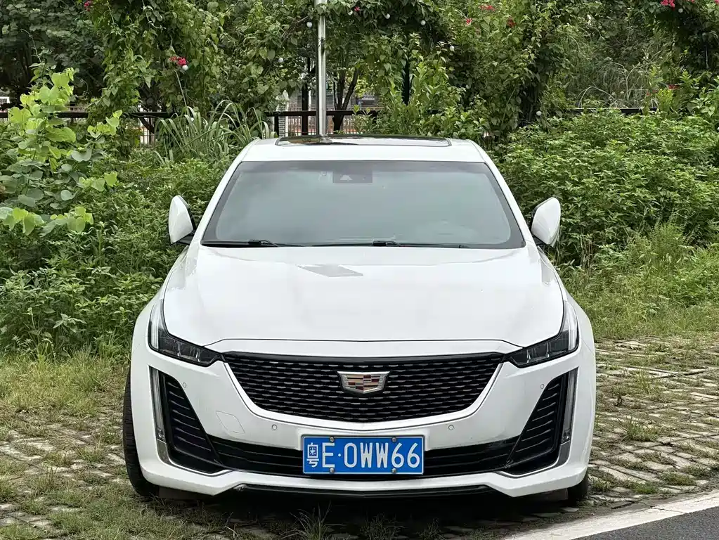 Cadillac CT5 — миниатюра 2