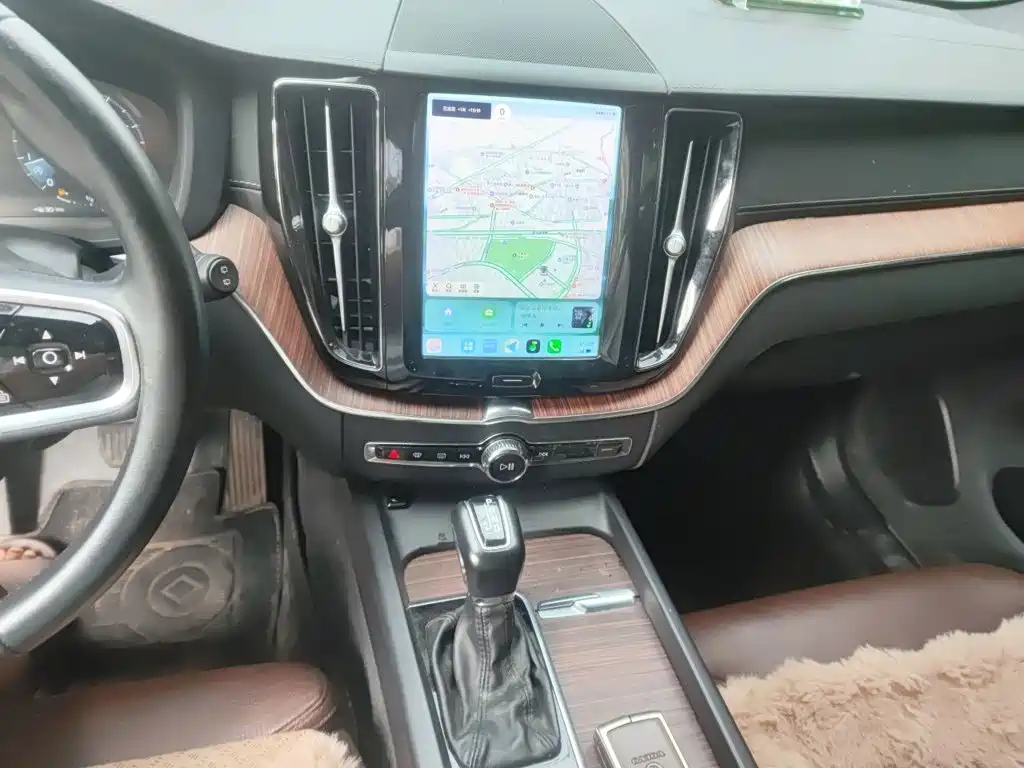 Volvo XC60 — миниатюра 6