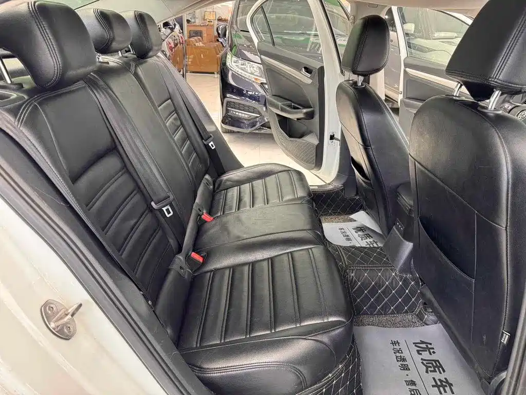 Volkswagen Bora — миниатюра 18