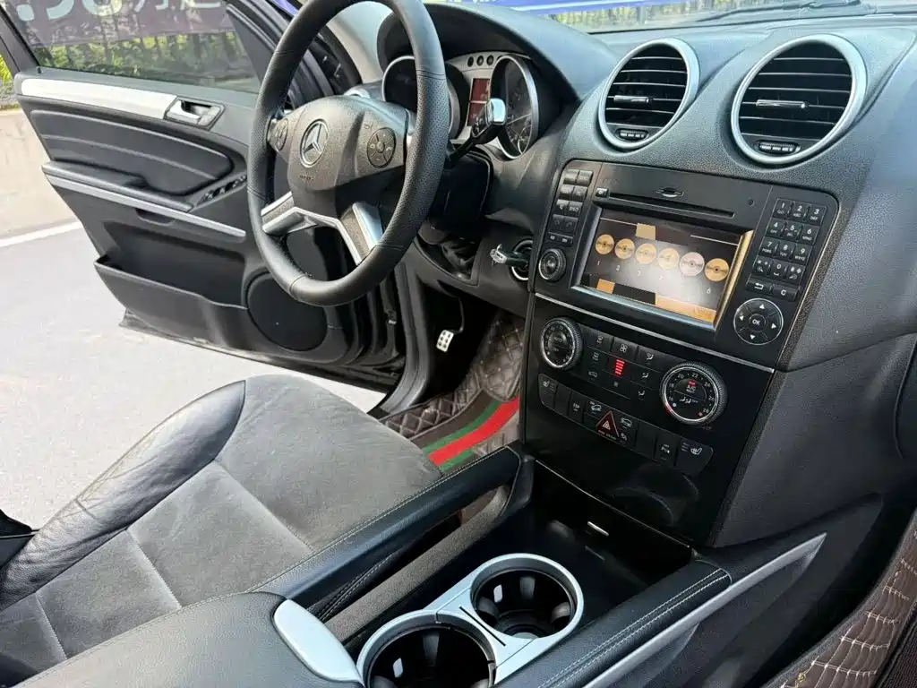 Mercedes-Benz M-Class — миниатюра 9