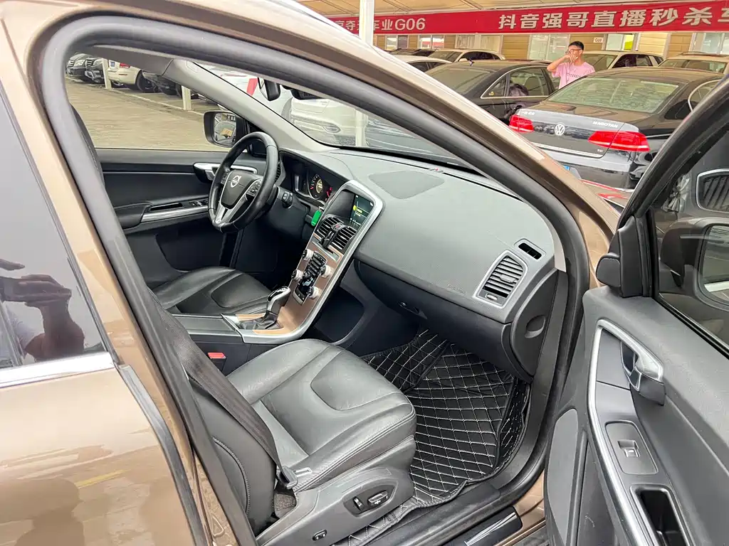 Volvo XC60 — миниатюра 18