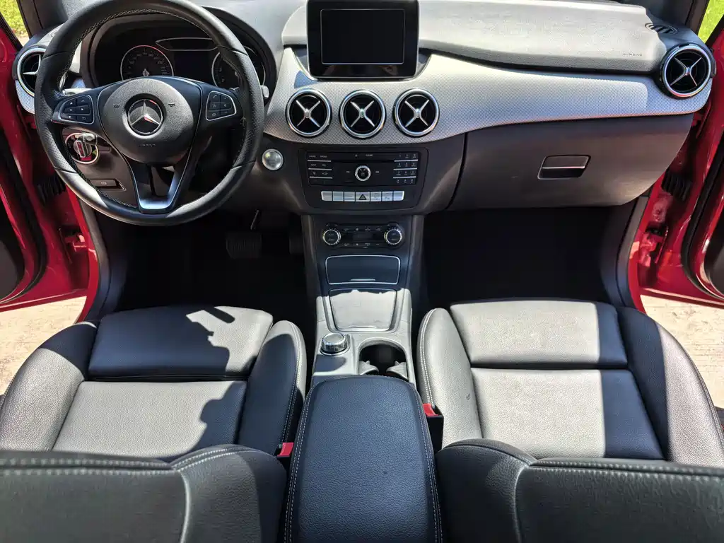 Mercedes-Benz B-Class — миниатюра 10