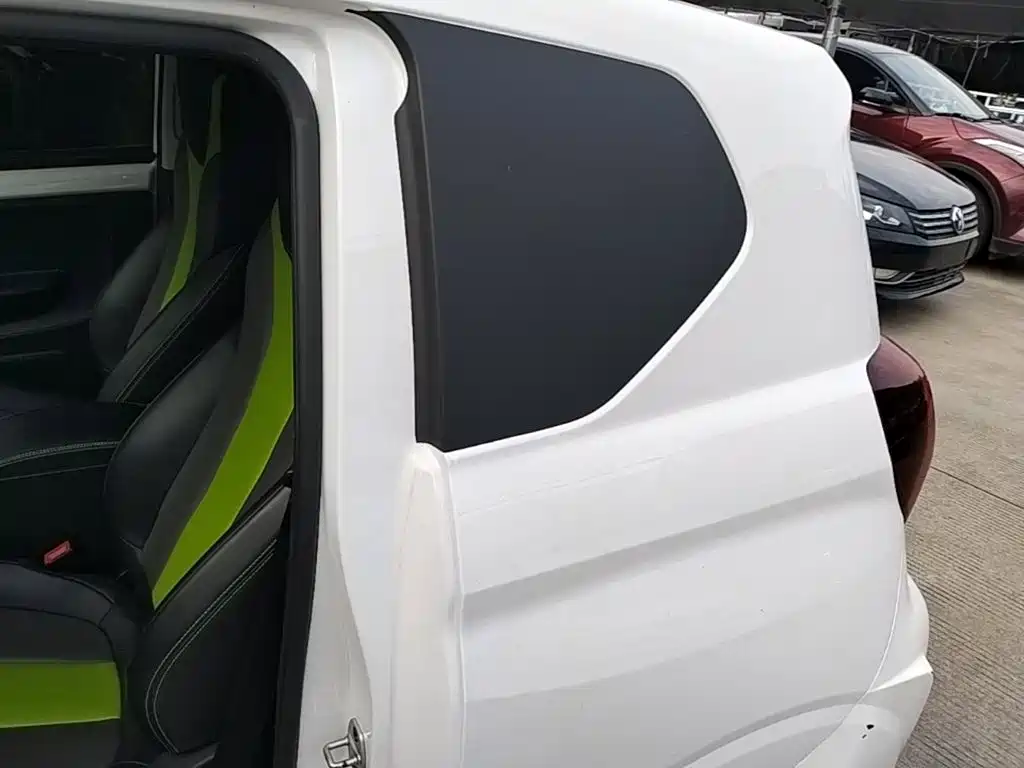 Roewe Clever — миниатюра 17