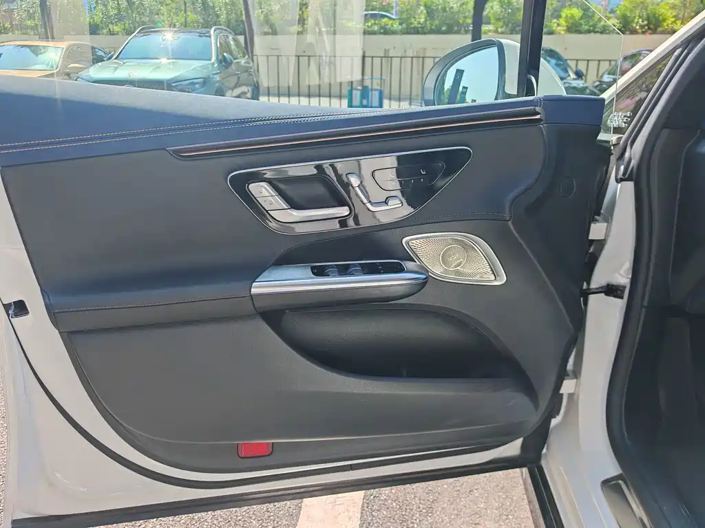 Mercedes-Benz EQE — миниатюра 5
