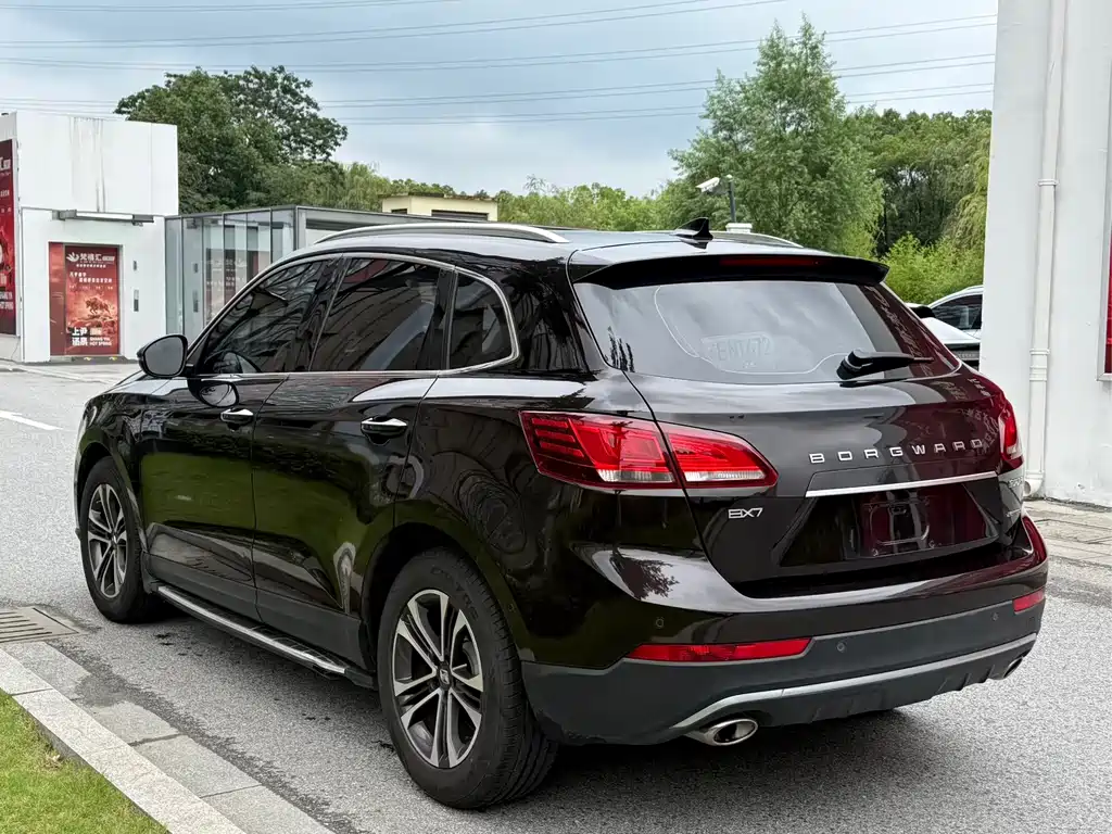 Borgward BX7 — миниатюра 5
