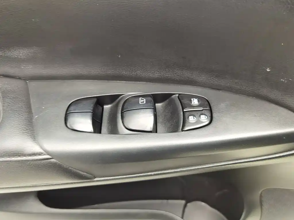 Nissan Sylphy — миниатюра 9