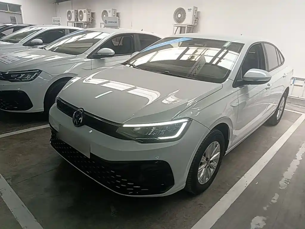 Volkswagen Lavida — миниатюра 2