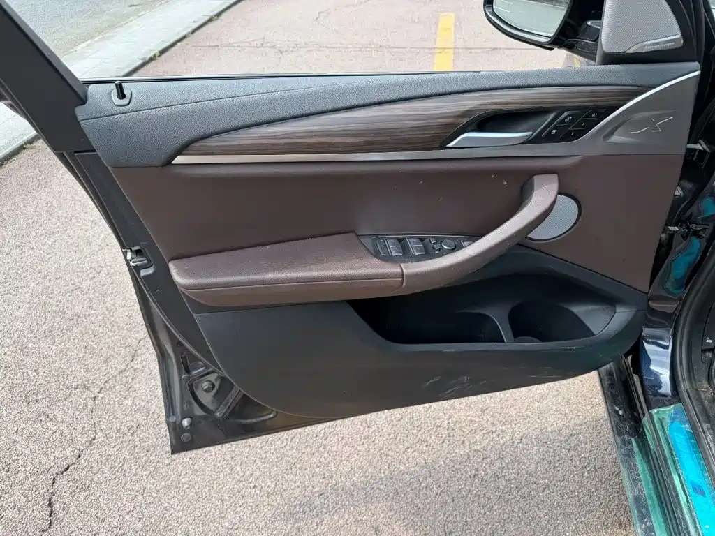 BMW X3 — миниатюра 6