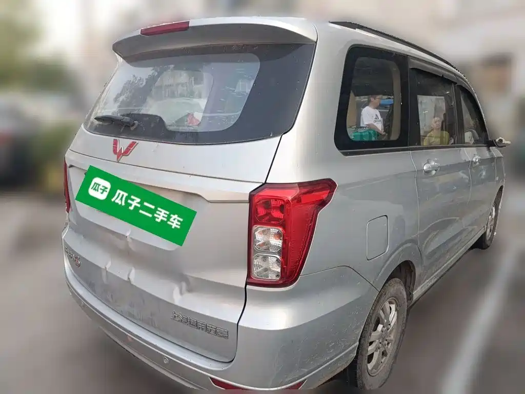 Wuling Hongguang — миниатюра 6